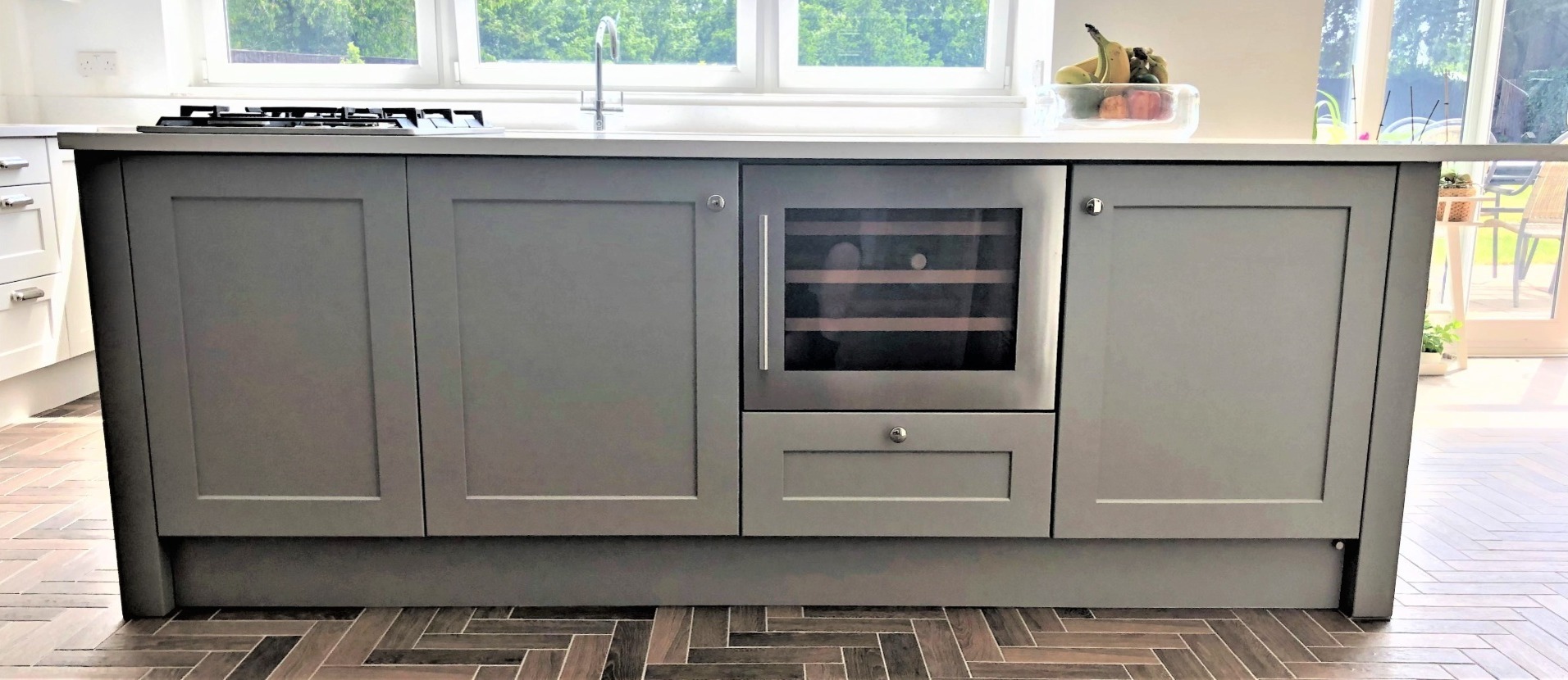 Large Shaker island with gas hob